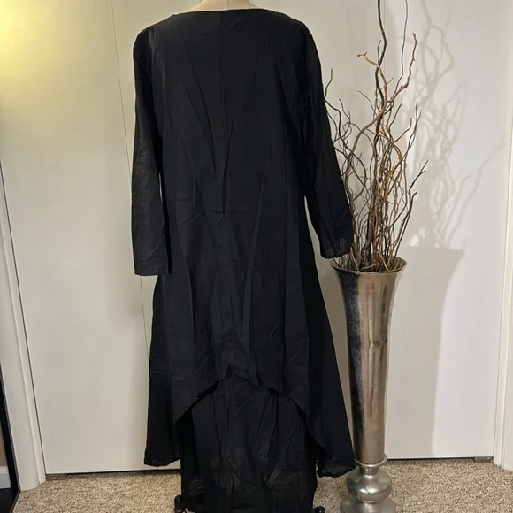 Black V-neck, long sleeve multi layered dress with white buttons - Picture 4 of 5